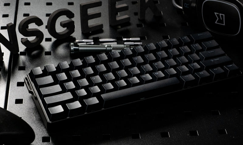 Teclado Mecânico Akko MonsGeek FUN60 – RGB, Switch Magnético e Alta Performance